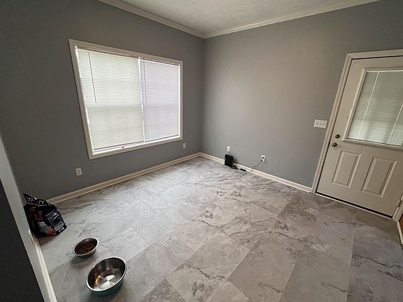 2nd image of 118 Tomlinson Dr