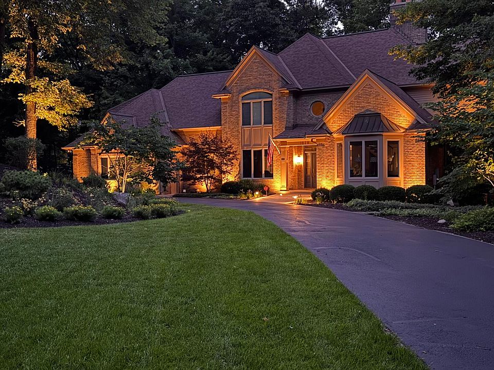 1st image of 1579 Winterwood Dr NE