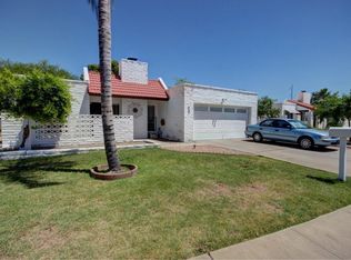 618 E Calavar Rd, Phoenix, AZ 85022