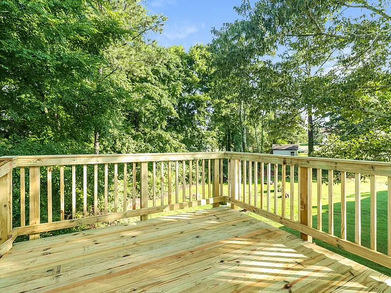 375 Fairview Dr — Photo 16