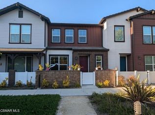 140 Farmhouse Dr #3, Simi Valley, CA 93065