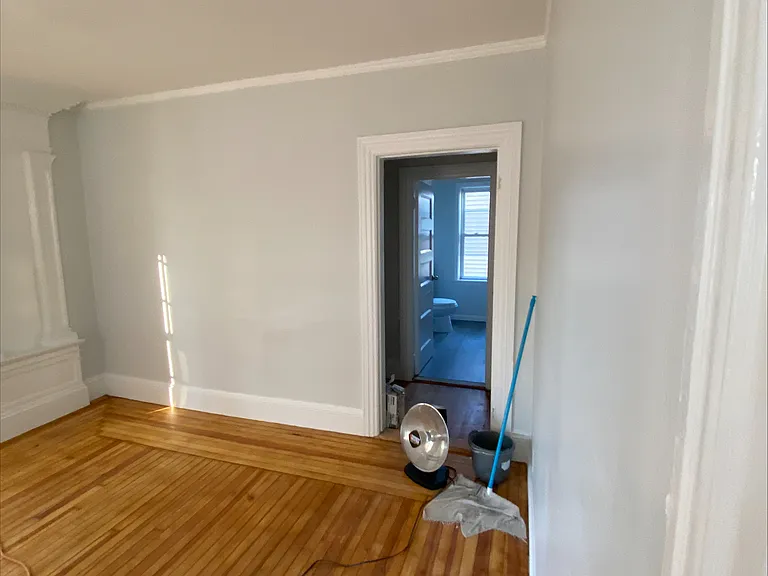 25 Pembroke Ave #2 — Photo 8