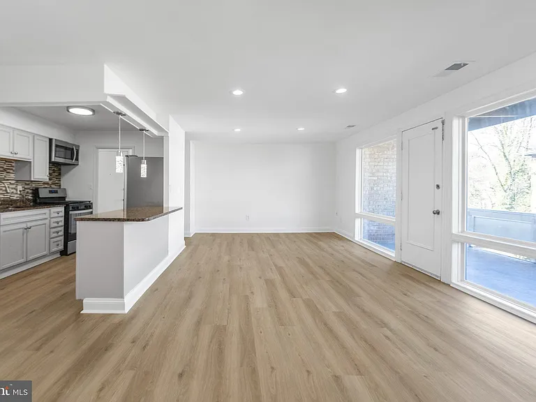 522 Wilson Bridge Dr #C2 — Photo 6