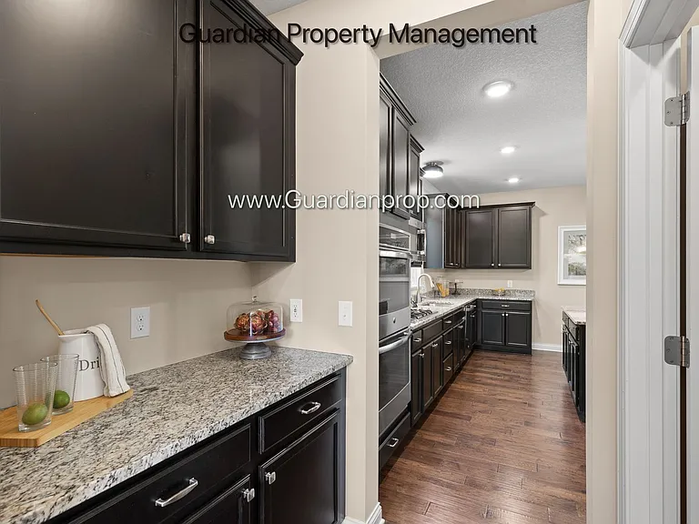 9704 Emerson Ct — Photo 9
