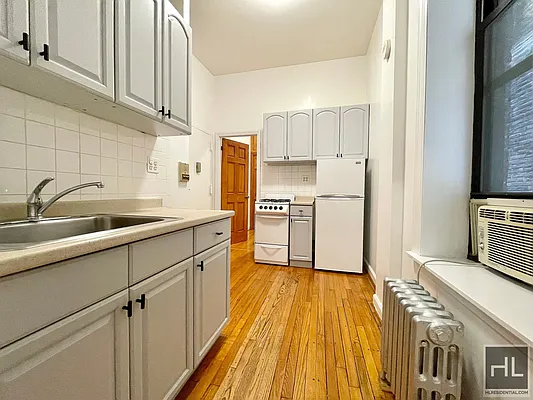 Rented by Highline Residential | media 16