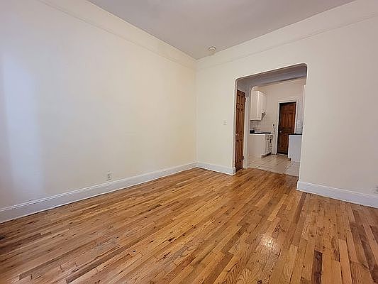 5th image of 488 E 74th St APT 2A