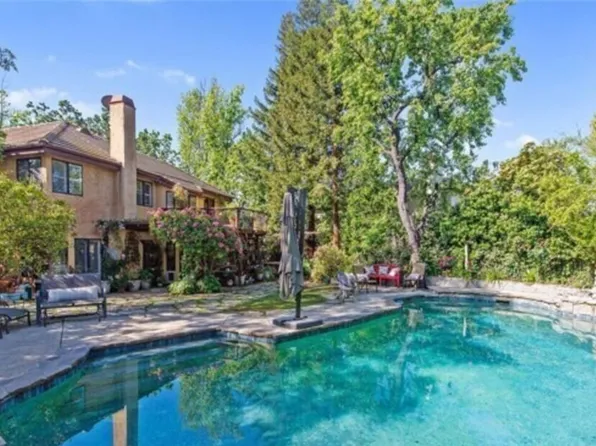 30063 Torrepines Pl, Agoura Hills, CA 91301