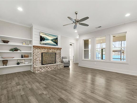 4th image of 265 Holland Rd