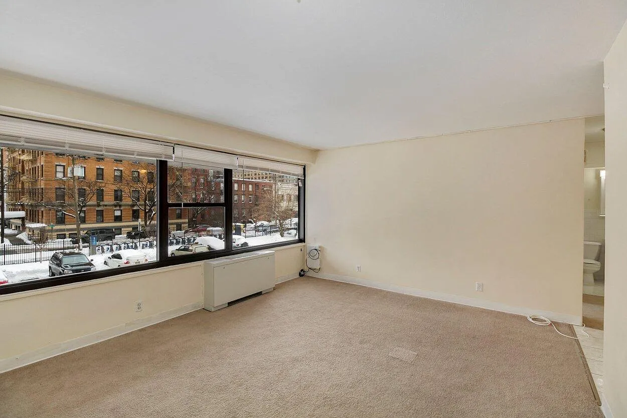 1 bed, 550 sqft, $2,999 — Photo 3