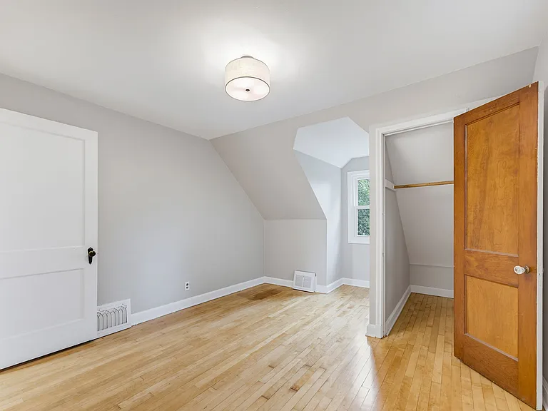 4340 S 112th St — Photo 19