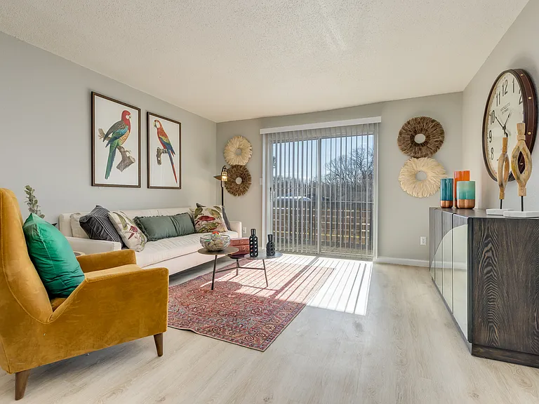 Winslow Apartments — Photo 2