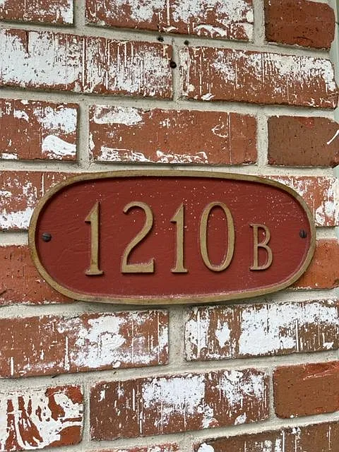 1210B Park Rd — Photo 2
