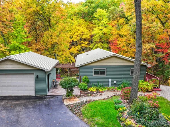 N3025 Crestwood DRIVE, Waupaca, WI 54981