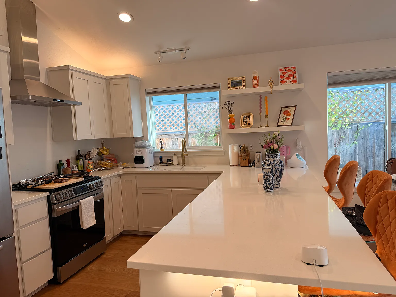 2 bed, 1450 sqft, $2,450 — Photo 2