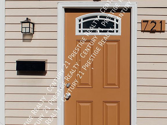 5th image of 721 S Valentine St #B