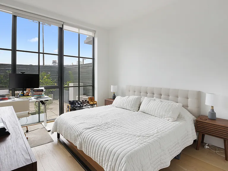 22-18 Jackson Ave #311 — Photo 9