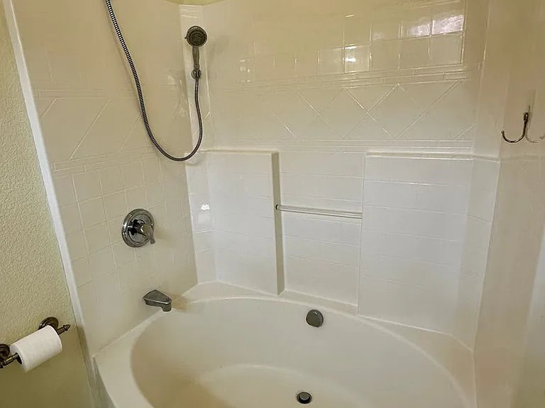 3220 T St #2 — Photo 14