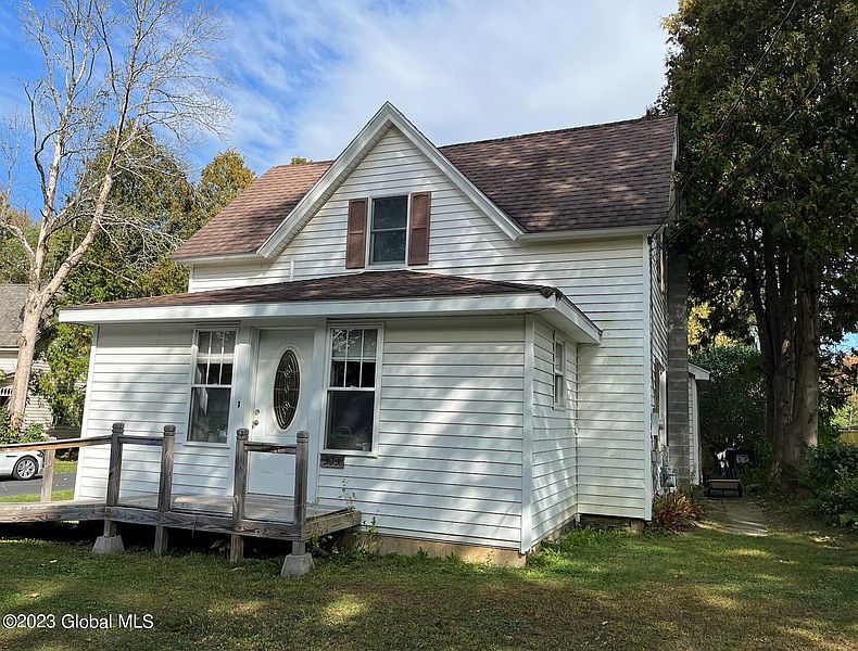 2nd image of 383 Maple Avenue