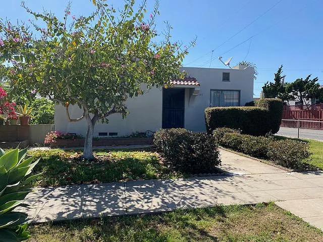 2 bed, 884 sqft, $3,850 — Photo 4