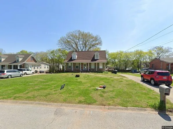 1319 Sun Valley Rd, Clarksville, TN 37040