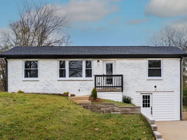 823 Hayden Dr, Clarksville, TN 37043