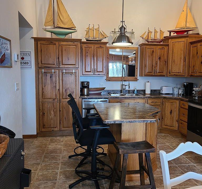 115 Saint Clair Ct, Central City, PA 15926 Zillow