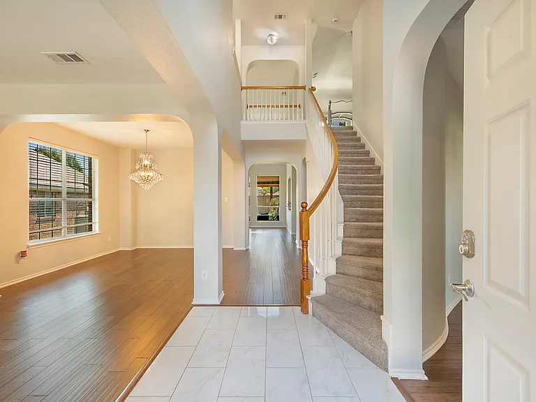 8172 Peacock Ln — Photo 2