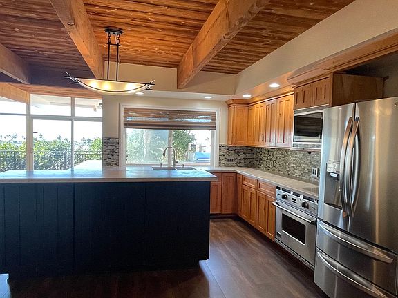 4th image of 2066 Vista Del Mar Dr