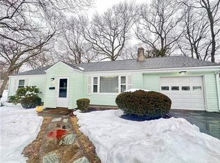 135 S Pierce Rd, East Greenwich, RI 02818