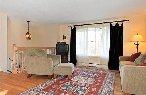 3rd image of 14 Linda St