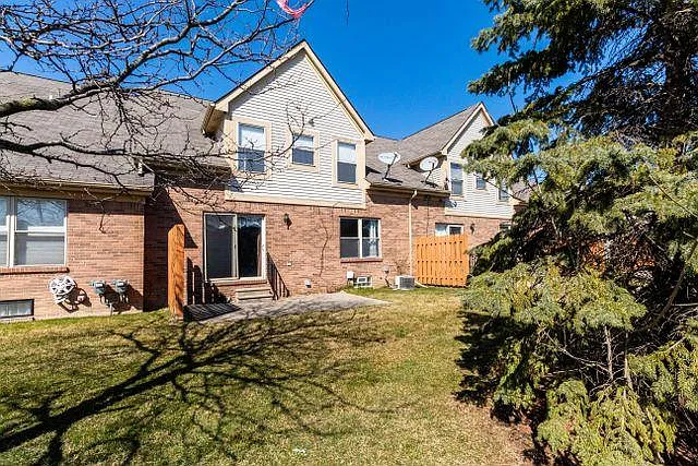 4080 April Ln #21 — Photo 5