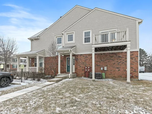 687 W Moreland Ave, Addison, IL 60101