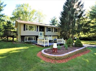 12914 Cherry Rd, Vermilion, OH 44089
