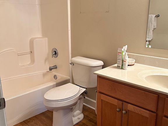 5th image of 120 Windwood Cir