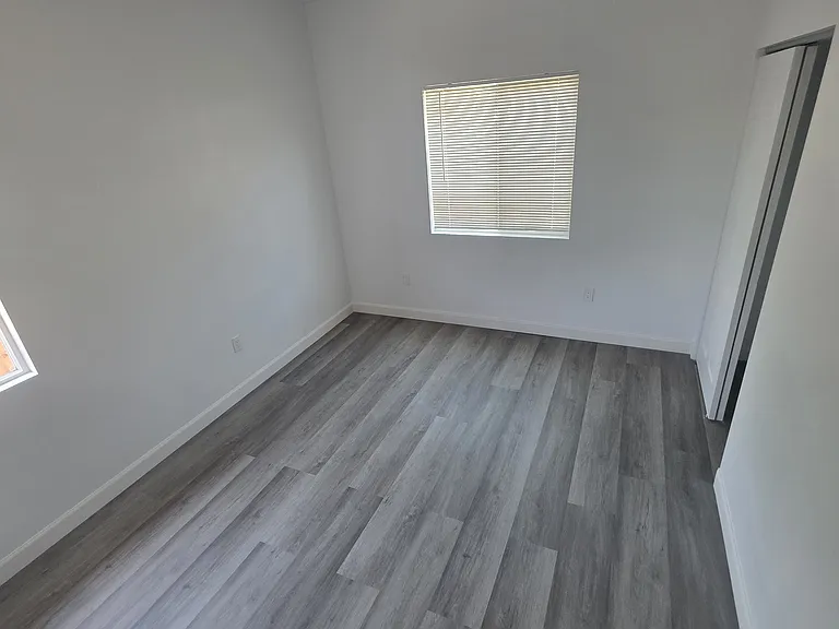 1265 Windsor Dr — Photo 27