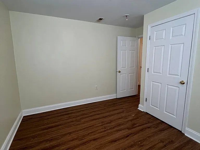 4300 Liberty Heights Ave — Photo 17