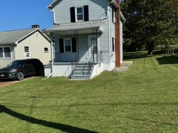 770 7th St, Colver, PA 15927