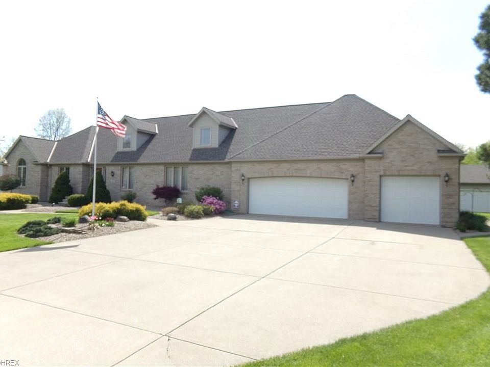 1st image of 10880 Deer Run Dr