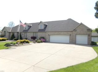 10880 Deer Run Dr, Grafton, OH 44044