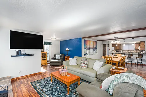942 Harold Dr Photo 1