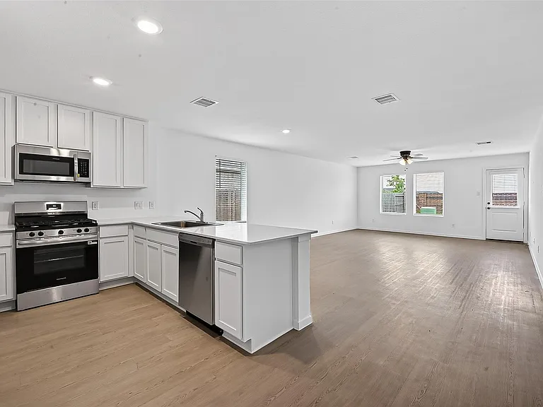 2623 American Ruby Dr — Photo 4
