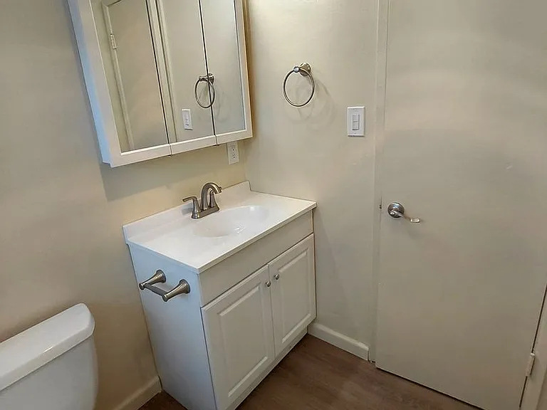 2620 Linden Ave #3 — Photo 8