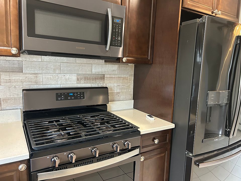 Closer look oven