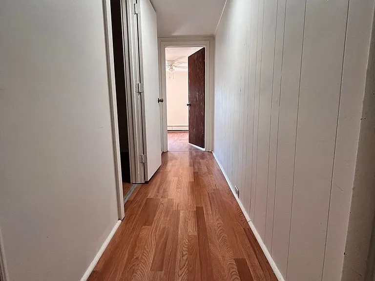504 Laurel St — Photo 11