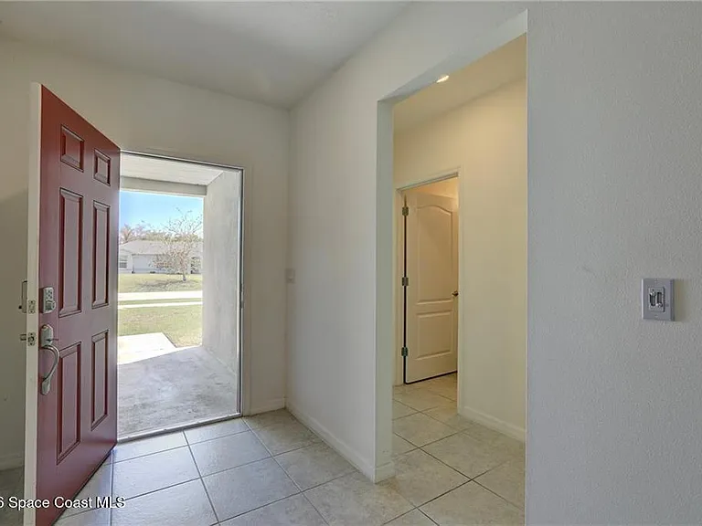 406 Easy St — Photo 8
