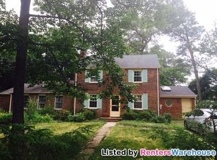 1929 Woodford Rd, Vienna, VA 22182