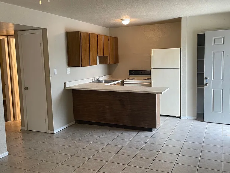 1711 Dixon Blvd — Photo 8