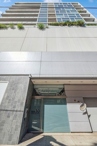 1st image of 630 N Franklin St APT 815