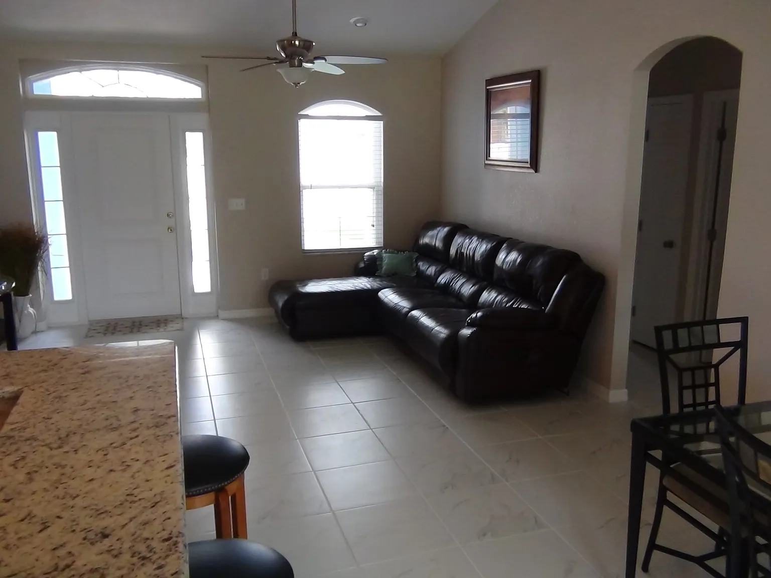 3 bed, 1400 sqft, $3,395 — Photo 4