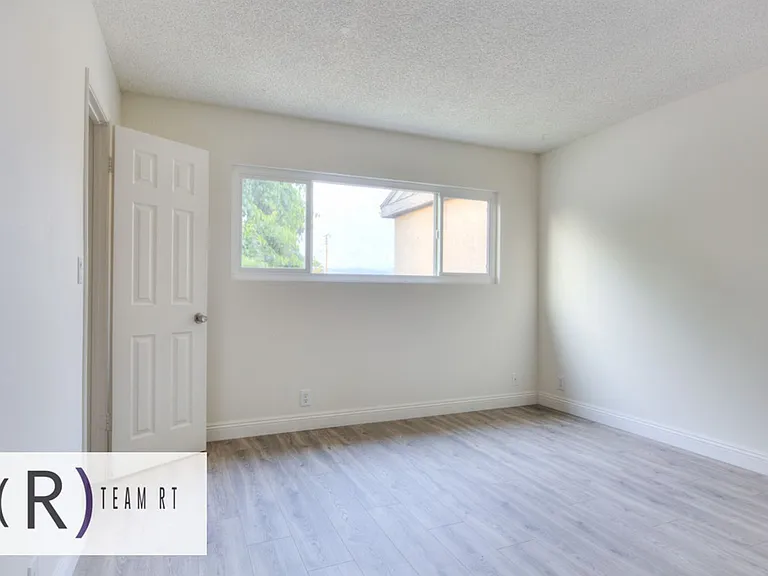 1740 Puente Ave — Photo 19